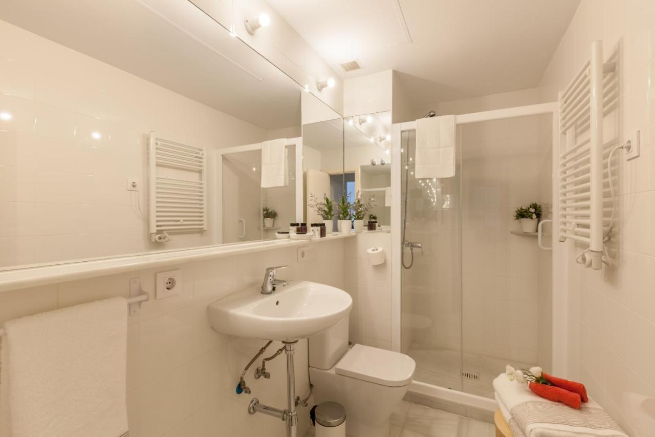 Apartamento Deluxe Calle Imagen Севиля Екстериор снимка